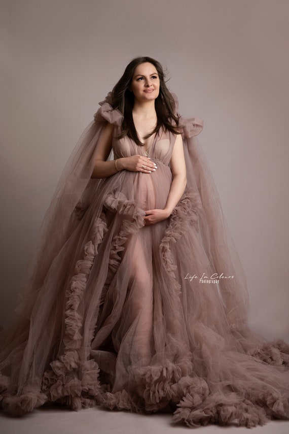 RENTAL HIRE Maternity (Message Me First!) Photo shoot Baby Shower Dress  in Lilac Purple Plum made of tulle, One size Fits Most UK Only