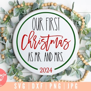 Unser erstes Weihnachten SVG, Bauernhaus Weihnachten SVG, Mr und Mrs SVG, Weihnachtspaar Zeichen svg, Rustikale Weihnachtssvg, Merry and Married svg