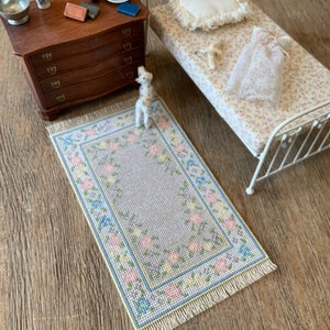 Shabby Chic Dollhouse rug