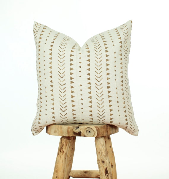 African Mudcloth Pillow White Geometric Tallow Cushion in 2020 | Pillows, Cushions