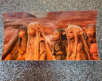 Dark Crystal Age of Resistance X-LARGE SIZE Heroes of Thra The STAND Heavy Duty Bumper Vinyl Laminated Waterproof Sticker Henson Froud