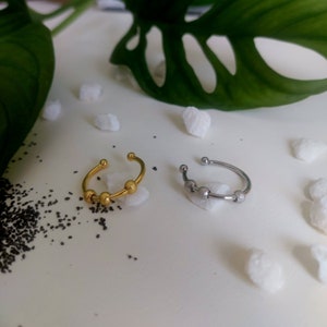 Anti Stress Ring mit beweglichen Perlen in Gold und Silber B