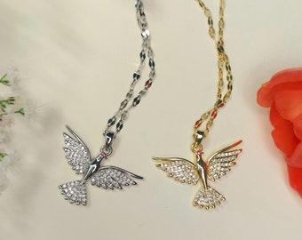 Delicate necklace with bird pendant made of stainless steel ladies necklace in gold and silver jewelry for her