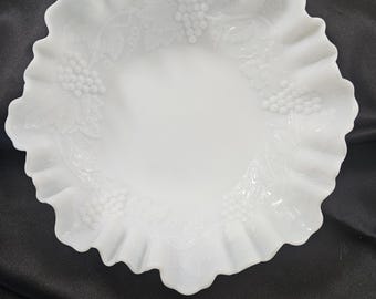 Vintage Milchglas Schüssel Gekräuselte Servierplatte Imperial Erntetraube