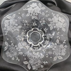 Vintage 1940&#39;s Duncan Miller Glass Etch Clear Canterbury Bowl