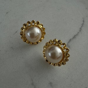 Vintage gouden neppareloorbellen, statement parelsieraden, retro bruidsoorbellen, elegant cadeau voor haar