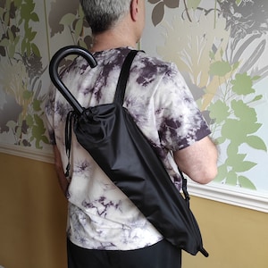 Extra Langer Schirmhalter. Schultertasche für Regenschirm. Schwarz.