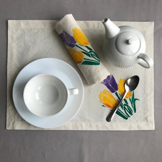 Washable Cloth Napkins. Hand-painted Spring Flowers. Set of 4 Reusable  Cotton Napkins. 