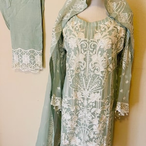 Ramsha embroidered chiffon dress embroidered chiffon duppta, Indian dress, Pakistani dresses.