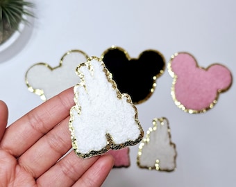 Weißer Disney Schloss Chenille Aufnäher | 2,25 "Prinzessin Schloss Stickerei Gold Glitter Umriss Rucksäcke Jacken Kinderkleidung DIY Handwerk