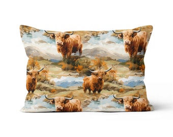 Housse de coussin recto-verso avec fermeture éclair - Motif vache Highland, tissu en coton aquarelle, fait main, produit britannique, dimension : 30 x 50 cm (12 x 20 po.)