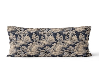 Toile de Jouy bläulich-schwarzes Design XL Lendenkissen- Extra Großes rechteckiges Lendenkissen ReddAndGoud, auf Bestellung, Größe: 14"x36"/ 35x91cm