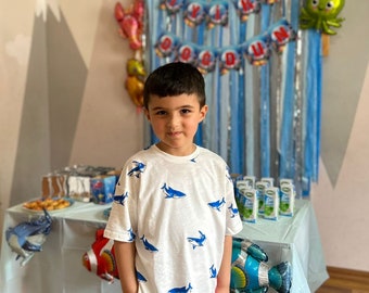 Blue Streamer Birthday Backdrop: Ocean Theme Party Decor