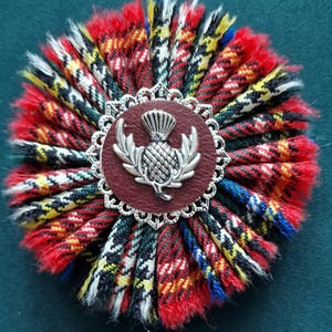 Royal Stewart pure wool Tartan Brooch from Scotland