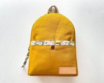 Customizable child backpack mustard