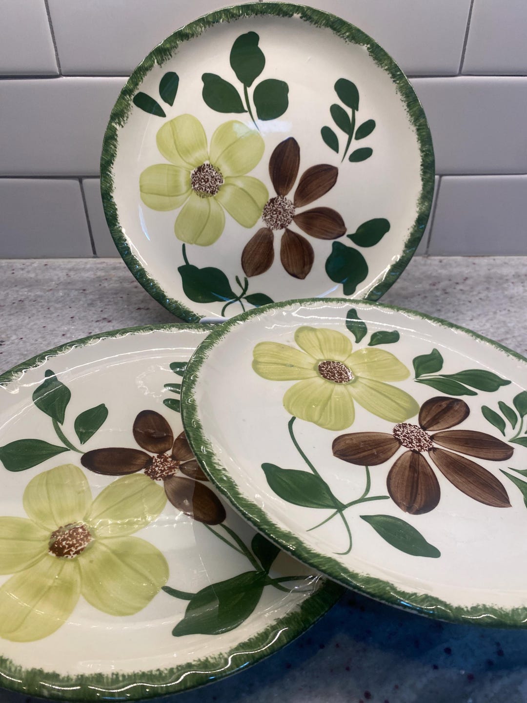 Blue Ridge Green Briar Luncheon Plate: Southern Potteries Pie Crust ...