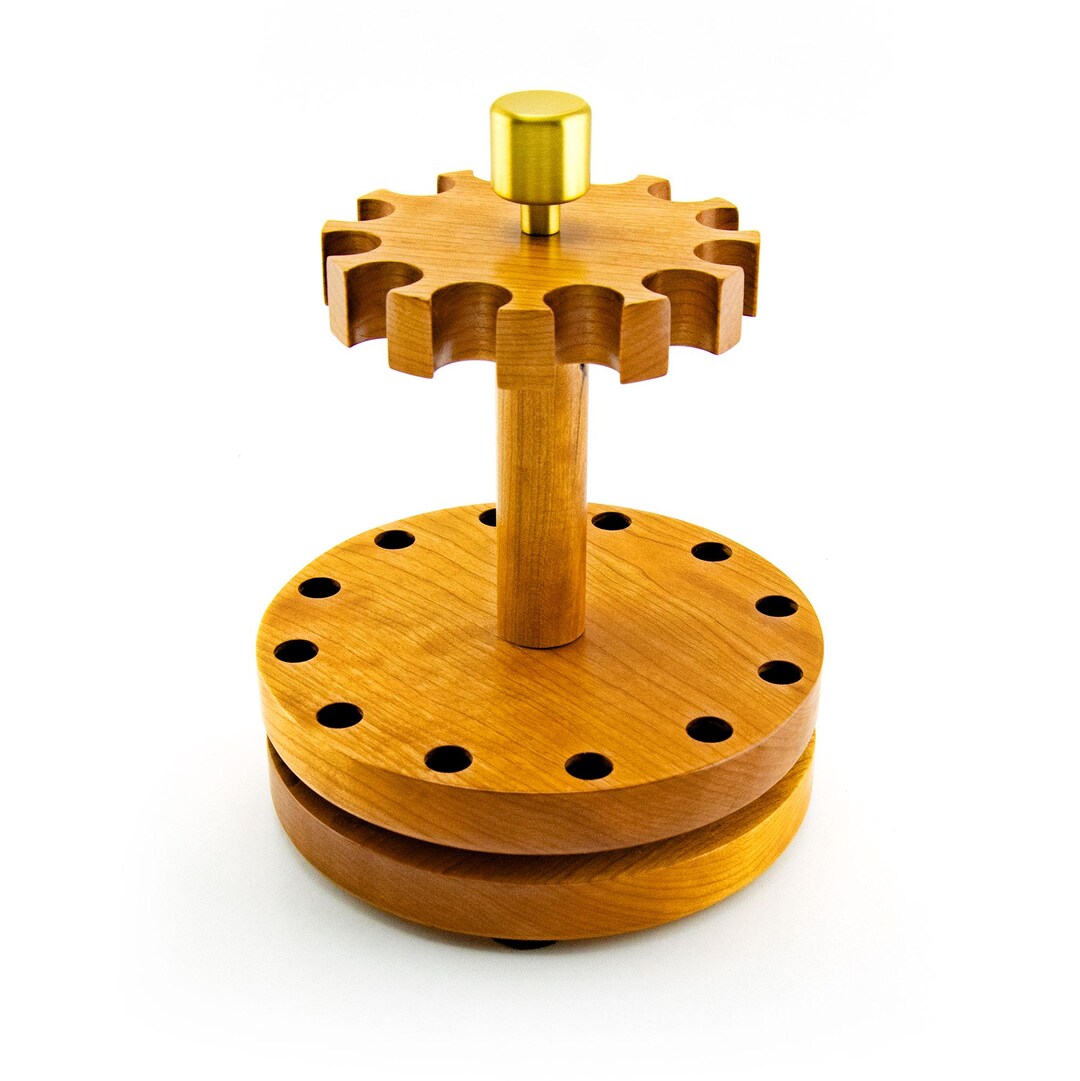 X&Y Crimson Pine Pen Stand