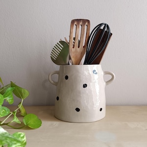 Stoneware Polka Dot Vase, Neutral Beige Vase, Modern Farmhouse Decor, Off White Centerpiece, Modern Vintage Vase, Handmade Utensil Holder