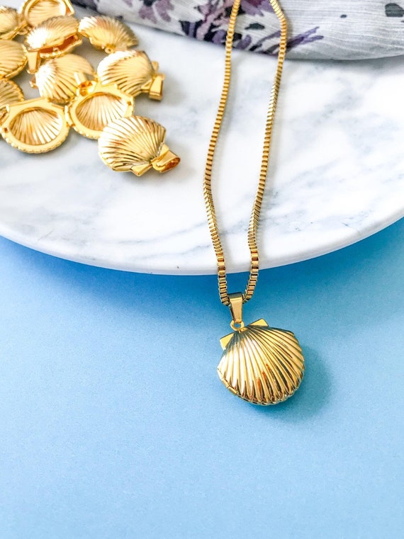 24K Gold Plated Shell Pendant Necklace 