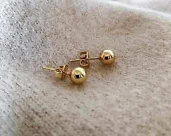 18kt Gold filled Ball Stud Earrings, Classic Studs, Lightweight Earrings, Hypoallergenic Earrings, Tarnish Resistant Jewelry, Everyday Studs