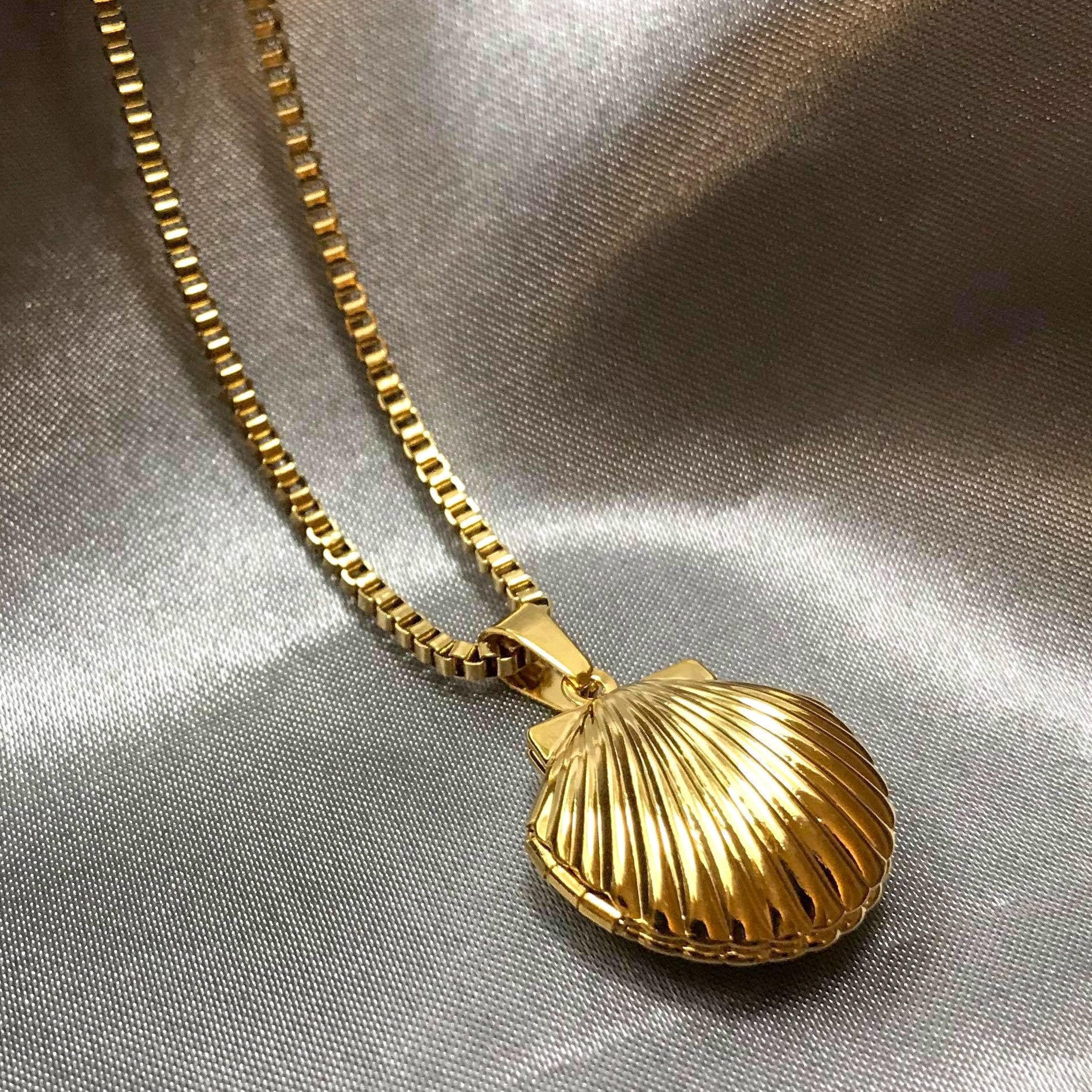 24K Gold Plated Shell Pendant Necklace, Boho Necklace, Locket Pendant