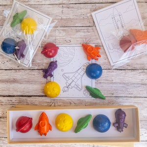 Outer space Crayon Gift Set, Astronaut, Rocket Spaceship, Kids Gifts, Stocking Stuffers, Preschool Party Favor, Kids Present