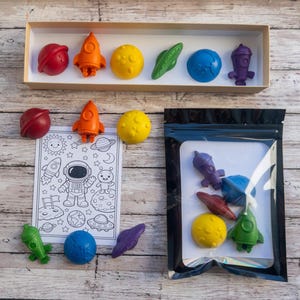 Outer Space Crayola Crayon Gift Set: Rocket, Astronaut Party Favors
