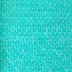 Aqua Grüner Baumwollstoff Floral Breeze 1 Yard und 2 x 43 Zoll, vorgewaschener Stoff von Legacy Studio Journey East Collection