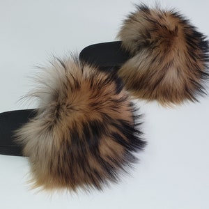 Bontslippers, bontpantoffels, bontschoenen, wasbeerbontpantoffels