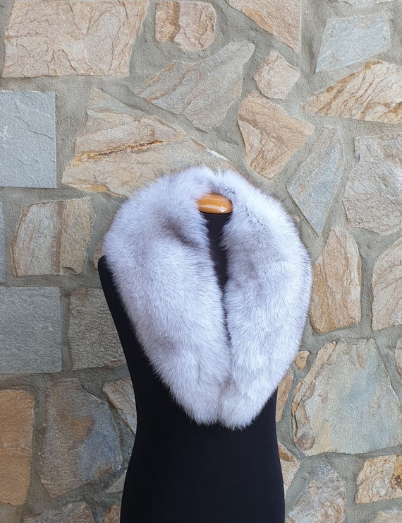 Blue faux fur collar hotsell