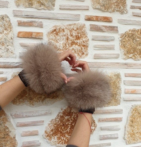 Real fox sale fur cuffs