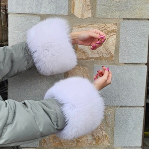 Fur cuffs,white cuffs,fox fur, fur cuffs