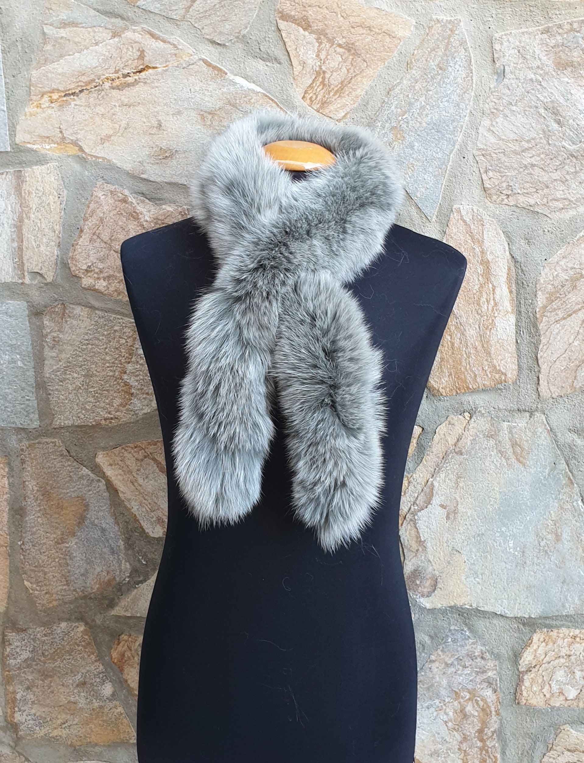 cocoon様製　銀狐マフラー　襟巻 毛皮のマフラー、本物のキツネの毛皮のマフラー、毛皮のマフラー