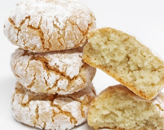 The Best Amaretti cookies, 30 cookies,  gluten free, Soft and chewy Italian Amaretti, Fresh and delicious Amaretti cookies