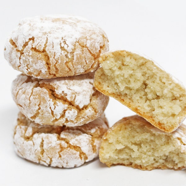 The Best Amaretti cookies, 30 cookies,  gluten free, Soft and chewy Italian Amaretti, Fresh and delicious Amaretti cookies