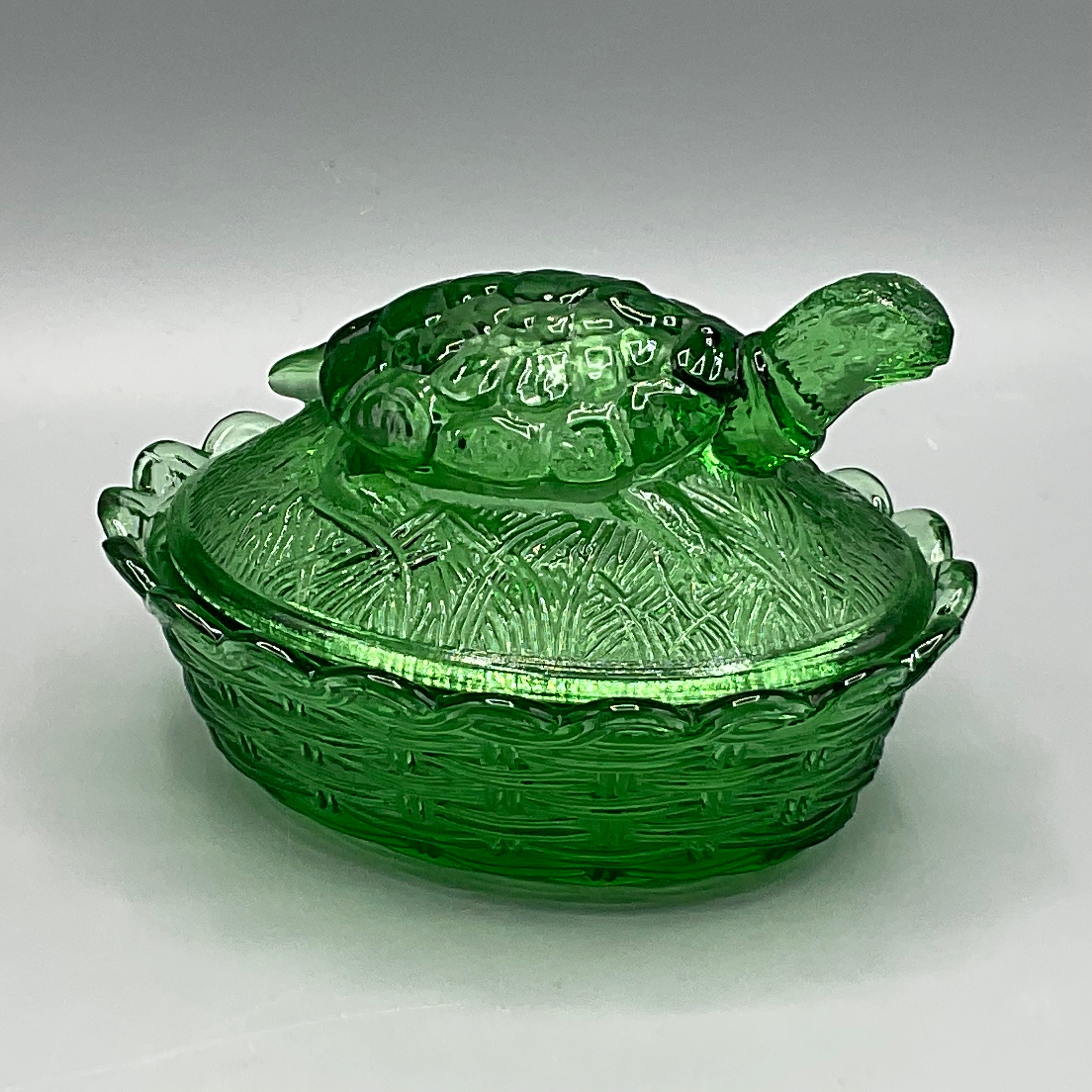 Green Art Glass Dish (STV) MOM Green Art Glass Dish (STV) MOM