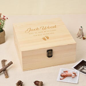 Caja de recuerdos para bebé, caja de madera grabada, regalo personalizado para recién nacido (niña o niño), regalo de cumpleaños o bautizo.