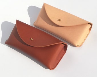 Leather sunglass case / Leather glasses case / leather sunglasses case / glasses case / eyewear case / leather eyewear case/ brown / Tan