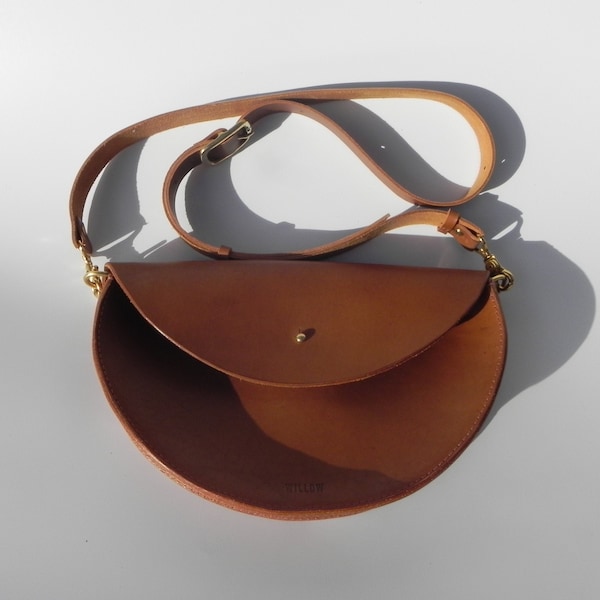 Tan leather half moon shoulder bag XL / handmade / crossbody bag / leather shoulder bag / leather handbag / Brown Shoulder bag