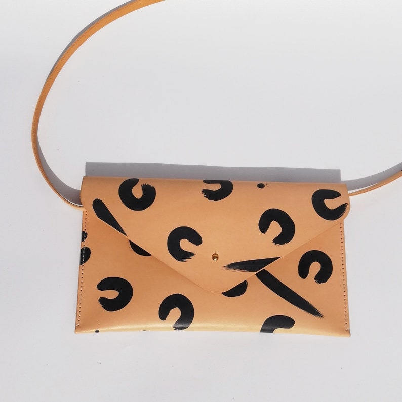 Hand Painted Leopard Shoulder/Clutch Bag / Leopard clutch bag / Leopard shoulder bag / Leather clutch bag / Leather shoulder bag / image 3