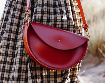 Leather Half Moon Shoulder Bag XL / Handmade / Crossbody Bag