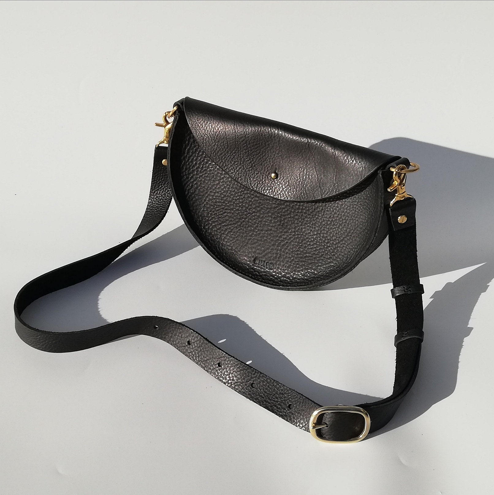 バッグ grained leather half moon shoulder bag The Row - Half Moon Stone Leather Shoulder Bag | Mitchell Stores