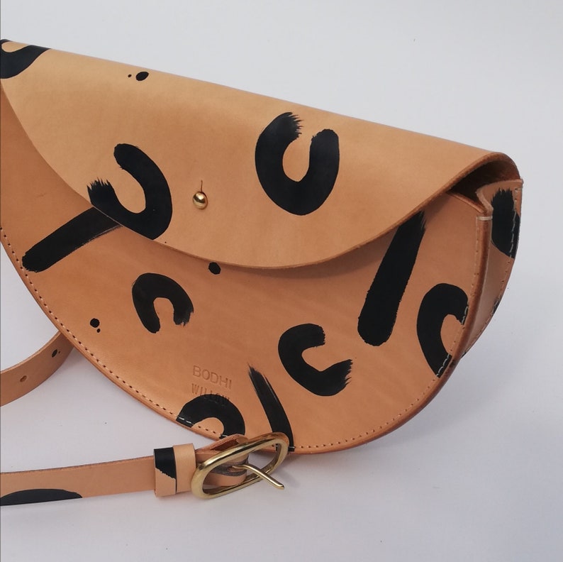 Large personalised leopard leather crossbody bag / half moon bag / Leather waist bag / Leather bag / Half moon fanny pack / Leopard handbag zdjęcie 5