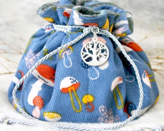 Woodland dice bag with 8 pockets | Collapsable | Hard centre for rolling dice
