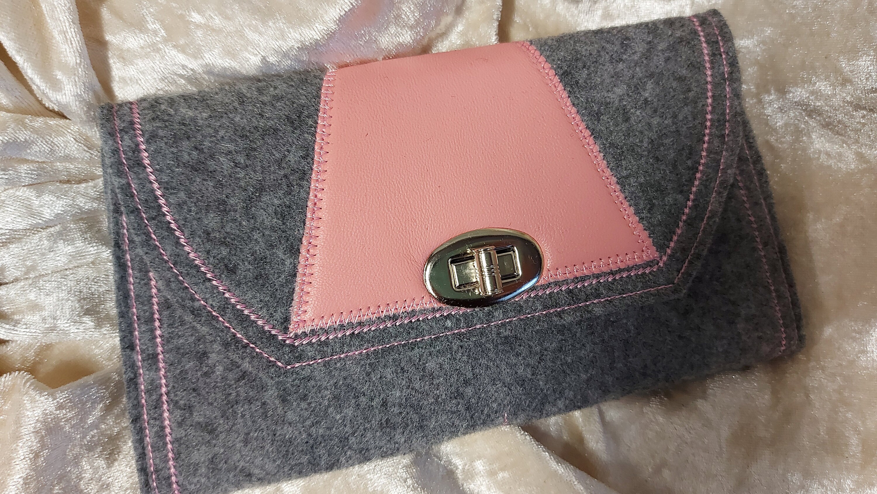 Damen Portemonnaie Geldbörse echtes Leder Filz grau-- Einzelstück