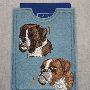 Heimtierausweis Boxer verschiedene Ausführung  naturgetreu gestickt  auf Wunsch  mit Namen und Geburtsdatum des Hundes-- personalisierbar --