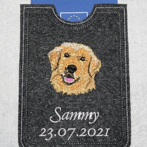 Heimtierausweis Golden Retriever naturgetreu gestickt  auf Wunsch  mit Namen und Geburtsdatum des Hundes-- personalisierbar --