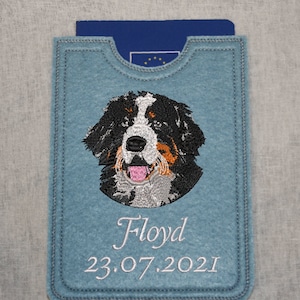 Heimtierausweis Berner Sennen Hund naturgetreu gestickt  auf Wunsch  mit Namen und Geburtsdatum des Hundes-- personalisierbar --