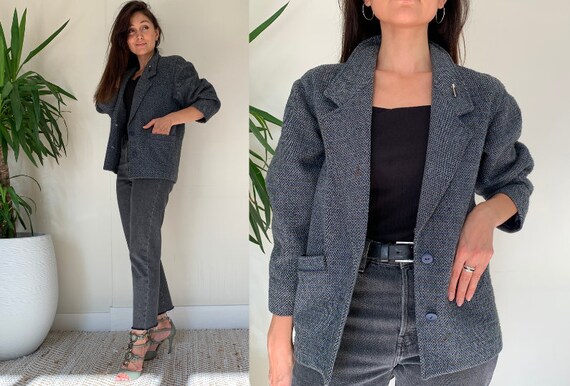 Vintage Tweed Blazer with Brooch / Vintage Embelli