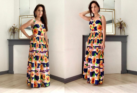 Rare Vintage 1970s Floral Print Pleated Maxi Dres… - image 5